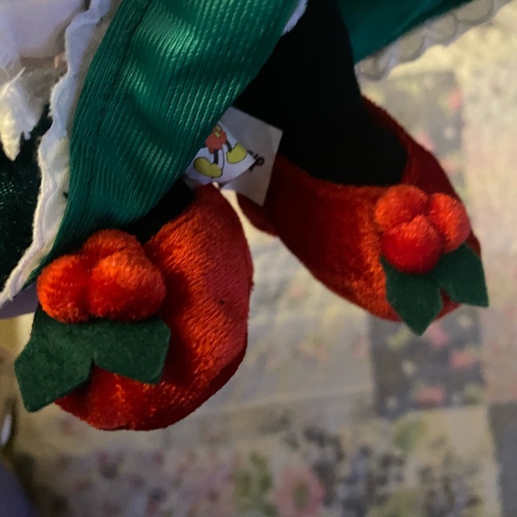 Mickey Mouse and Minnie Duffy Christmas Walt Disney World beanies 2003 with tags - Picture 10 of 14